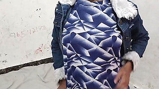 Teen age college girl ko paise dekar jabar dasti pela