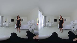 Favorite Fucktoy Bell Is Back For Another Round