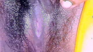 Sexy Gita Aunty Pussy Toy's