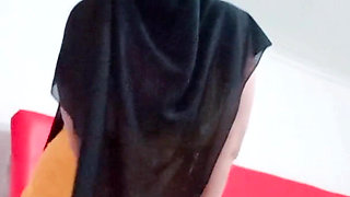 Horny Turkish Woman Wearing a Hijab