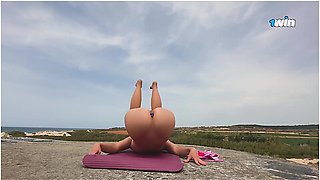 Anal Toys - Devushka Zanimaetsya Obnazhennaya Iogoi I Posle Igraet So Svoei Kiskoi Igrushkami I Palcami