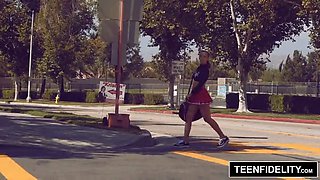 TEENFIDELITY Cute Cheerleader Liza Rowe Shakes Her Pom Poms