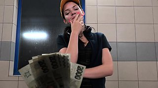 Sexy Washer Got Extra Money
