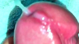 Hot Handjob, Close up of the Cum Splashed and Lost in the Absence of a Mouth