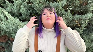 Amateur curvy beauty ignites raw passion with intense homemade desire