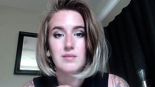 Hot amateur webcam teen masturbates for their fans