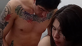 stepfather eats his wife&#039;s daughter, while the cuckold works the husband eats his daughter