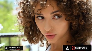 Twenty-one sextury - feet-lover creams on Geisha Kyd's feet after banging her perfect pussy!