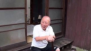 Old butler put to fuck his young mistress