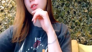 Mesmerizing Sexy Babe And Her Lewd Cam Show Live