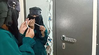 Desi Muslim Housewife Dearshivani Fucked Doggy Style in Front of Mirror - Big Ass Hijab Babe