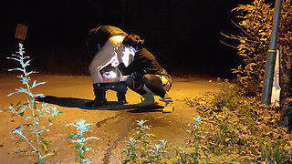 Horny MILF Gives Passionate Rimjob on a Outdoor