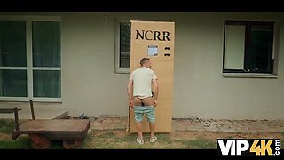 Hot Brunette Cheating Girlfriend Blows Dick Surprise in HD 1080p