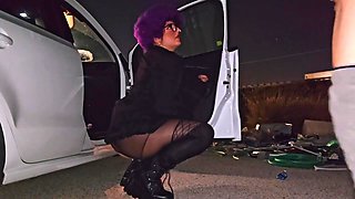 Culona Italiana Squirta In Un Parcheggio Con Pompino E Sborrata
