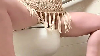 Sexy PAWG Wants You to Worship Her Body