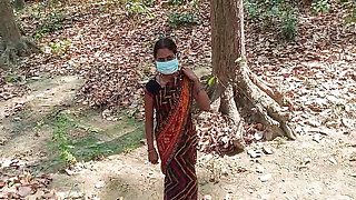 Akele Bhabhi Jungle Me Ghum Rahi Thi
