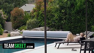 Tommy, a foreign vlogger traveling thru the world, comes across a teenage and gorgeous girl