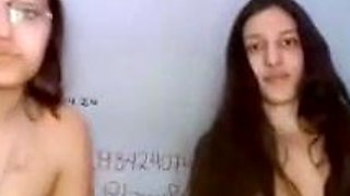 Slutty sisters shown on live cam