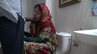 Kurdish Granny Blowjob: Mature MILF Sucks African Immigrant's Cock Till Cum in Mouth