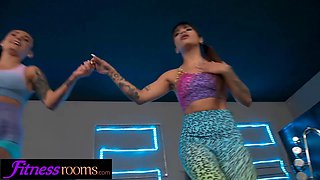 Sport rooms Lexi Dona lesbo Pussy Eating climax with latina fitness stunner
