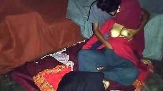 Indian College Girl First Time Sex - Cheating on Family with New BF - Kalachan69