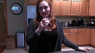 Amateur milf flashing her big boobs in a public place