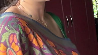 sexy Indian Aunty Sexy Green Saree