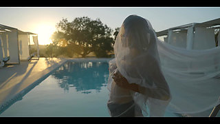 I Walk Along the Pool,