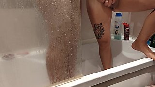 Homemade Mutual Masturbation in Shower