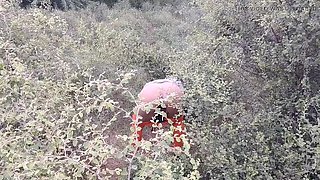 Indian College Girl Kamini Gives Blowjob to Best Friend in Viral Desi Sex Scene