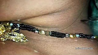 Indian desi sexy aunty sex with her boyfriend. Indian aunty sex in hindi.