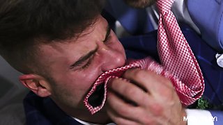 Strong Suit Ep 5: On The Market - MENatPLAY