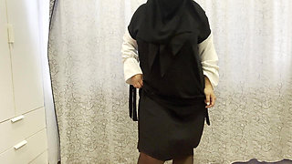 Moroccan Stepsister in Pantyhose Without Panties