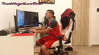 Gamer vergon and Virgin teach him sex for the first time