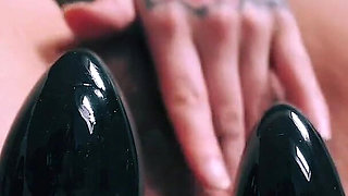 Elizabeth Hunny Trains Her Asshole