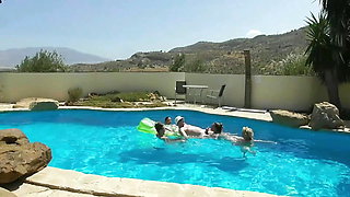 Holiday Pool Orgy Blowjob fun & underwater camera