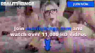 Geisha Kyd Catches Jordi ENP Hard in Bathroom After Maria Wars - Reality Kings BJ & Doggy