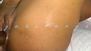 Mature Midwife Spread Her Legs for Huge Black Cocok Digging Deep Missionary