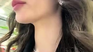 Shy_priincess masturbates in public toilet