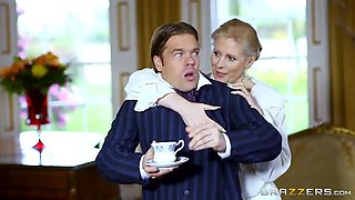 Brazzers - British babe Erica Fontes gets pounded
