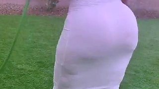 Blonde is flashing her big boobs in the outdoors