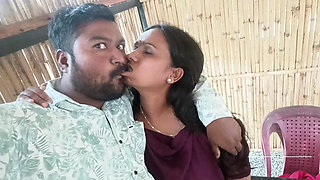 Desi Couple Fuck in Lunch Room of Hotel