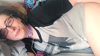 Cute amateur webcam teen girl toying pussy on webcam