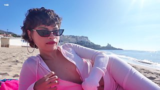 Horny bimbo solo perverted video