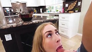 Teen stepsister Emma Starletto hides the kitchen blowjob from our mom