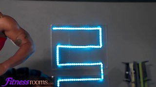 Sport guest rooms gym lady is crazy for Big Black Cock