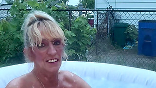 Deepthroat At It's Finest In Our Hot Tub💋