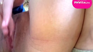 I Masturbate In The Car And Show My Tits