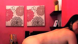 Sexy Colombian Babe Shows Off Her Amazing Assets