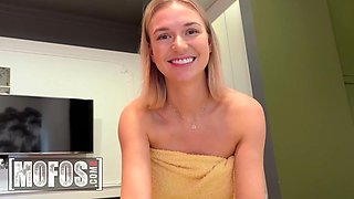 Melissa Gets Ready For Bed But First She Needs Her Asshole To Get Fucked By Her BF To Get A Better Sleep - Ria Blonde - Melissa mendiny Anal POV Hardcore